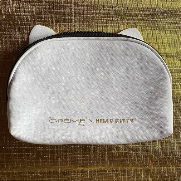 Crème Shop x Hello Kitty Travel Case - Picture 7 of 9
